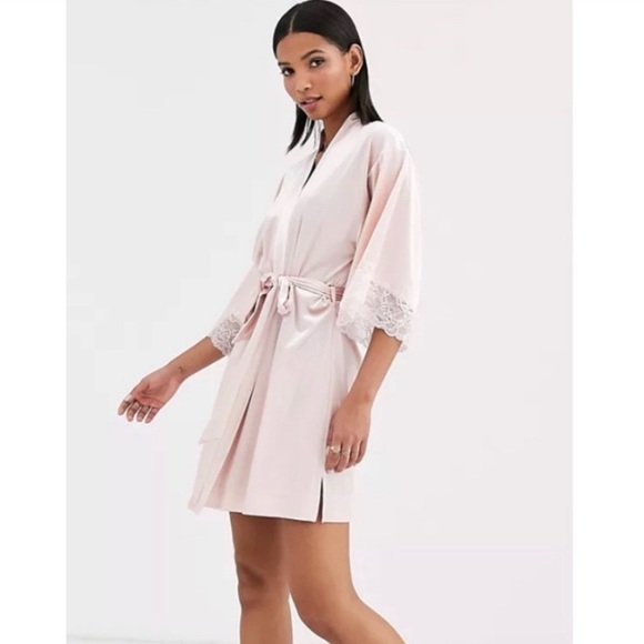 NWOT ASOS Robe Lace Detail - Picture 4 of 4